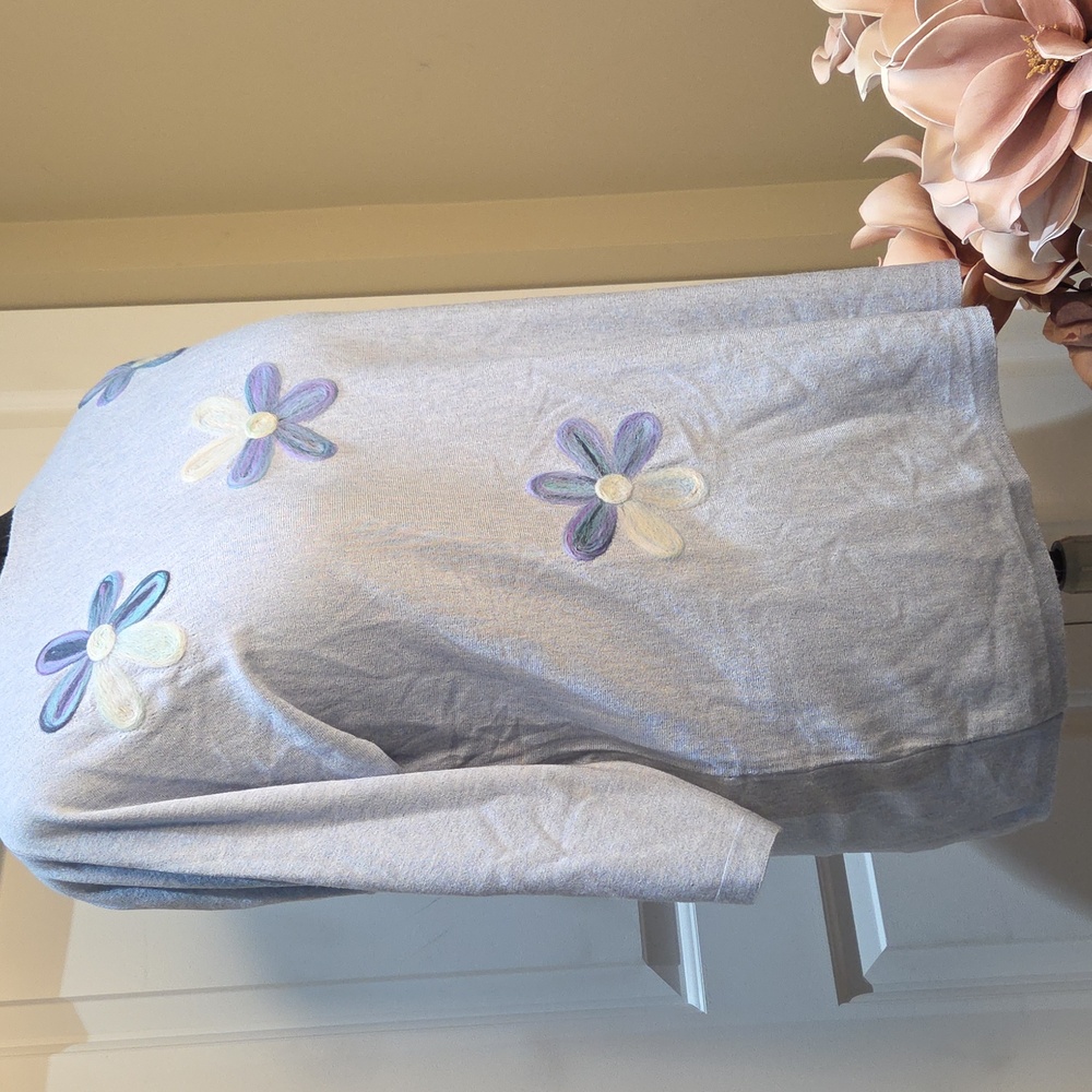 Nwt 1x Elegant Women's Sweater with Floral Accents Light Blue 34 Sleeve - Picture 7 of 14